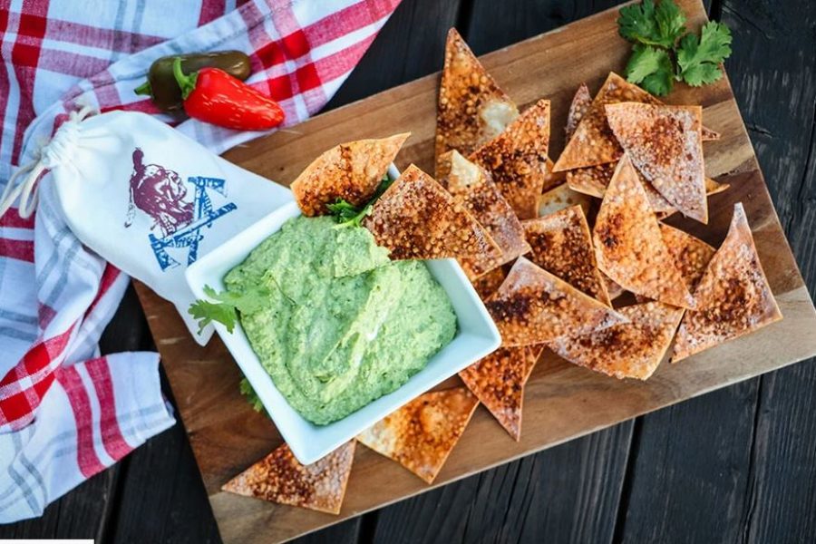 Edamame Dip with Won-Ton Chips